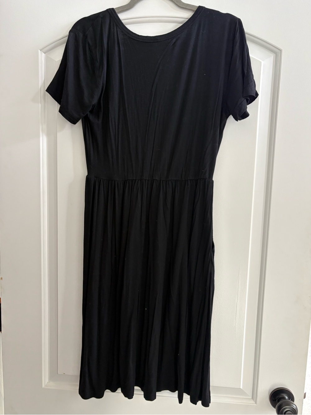 Classic Black Short-Sleeve Midi Dress - Picture 2 of 2